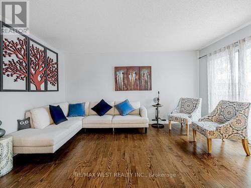 31 - 3050 Orleans Road, Mississauga (Erin Mills), ON - Indoor Photo Showing Living Room