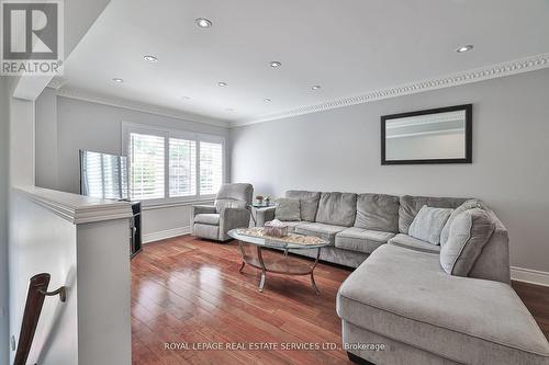 129 - 7360 Zinnia Place, Mississauga, ON - Indoor Photo Showing Living Room