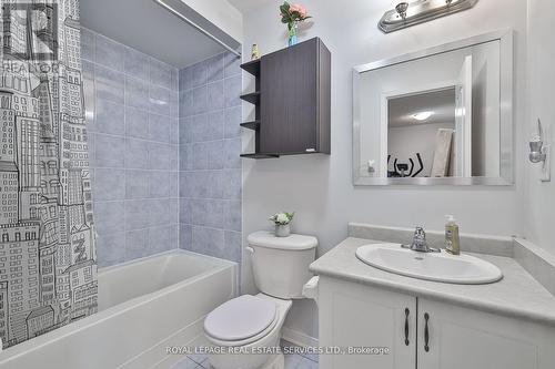 129 - 7360 Zinnia Place, Mississauga, ON - Indoor Photo Showing Bathroom