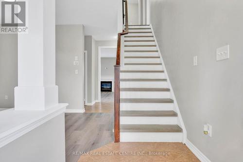 8 Thatcher Street, Cambridge, ON - Indoor Photo Showing Other Room