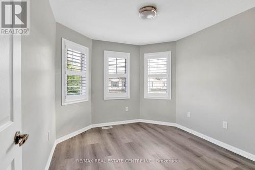 8 Thatcher Street, Cambridge, ON - Indoor Photo Showing Other Room