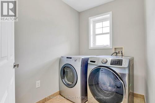 8 Thatcher Street, Cambridge, ON - Indoor Photo Showing Laundry Room