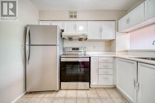 814 - 3050 Ellesmere Road, Toronto (Morningside), ON - Indoor Photo Showing Kitchen