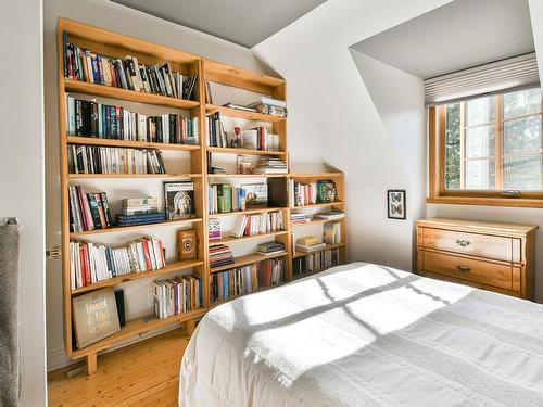 Bedroom - 258 Ch. Du Bois, Piedmont, QC - Indoor Photo Showing Bedroom