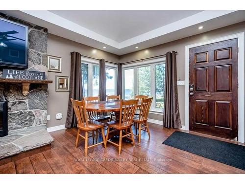 230 Robins Point Rd, Tay, ON - Indoor Photo Showing Dining Room