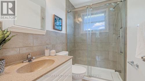 920 Eagle Crescent, London, ON - Indoor Photo Showing Bathroom