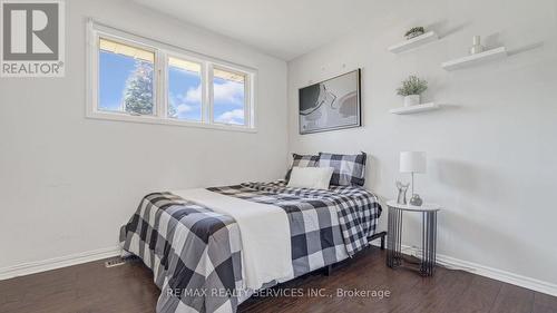 920 Eagle Crescent, London, ON - Indoor Photo Showing Bedroom