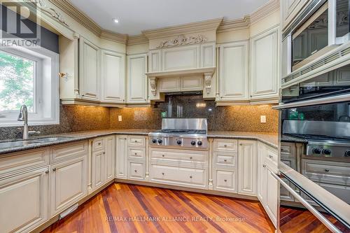 1116 Crestview Street, Oakville (Eastlake), ON - Indoor Photo Showing Kitchen With Double Sink