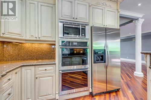 1116 Crestview Street, Oakville (Eastlake), ON - Indoor Photo Showing Kitchen