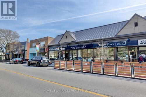 1106 - 65 Speers Road, Oakville (Old Oakville), ON - Outdoor