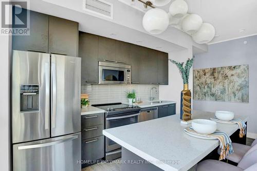 2908 - 30 Roehampton Avenue, Toronto (Mount Pleasant West), ON - Indoor Photo Showing Kitchen With Upgraded Kitchen