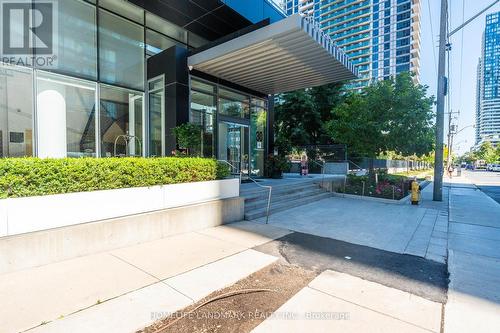 2908 - 30 Roehampton Avenue, Toronto (Mount Pleasant West), ON - Outdoor