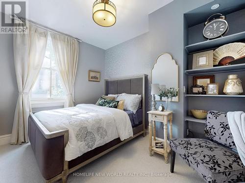 9 Sword Street, Toronto (Cabbagetown-South St. James Town), ON - Indoor Photo Showing Bedroom