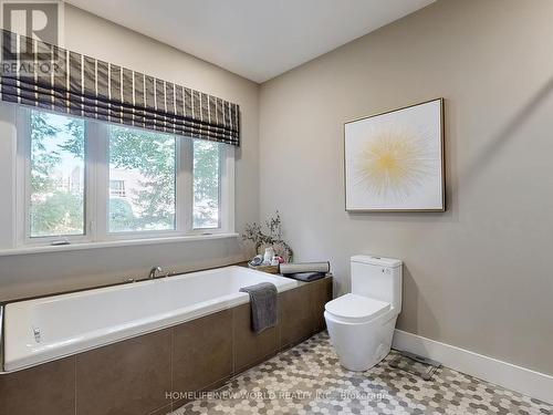 9 Sword Street, Toronto (Cabbagetown-South St. James Town), ON - Indoor Photo Showing Bathroom