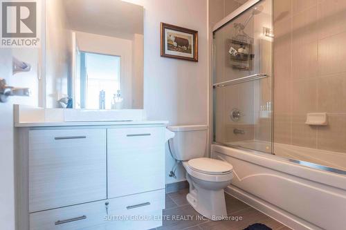 807 - 26 Norton Avenue, Toronto (Willowdale East), ON - Indoor Photo Showing Bathroom