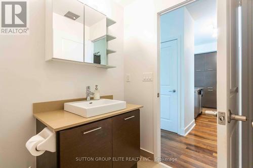 807 - 26 Norton Avenue, Toronto (Willowdale East), ON - Indoor Photo Showing Bathroom