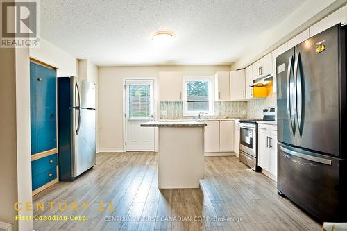 Kitchen Main Floor - 67 - 7768 Ascot Circle, Niagara Falls, ON - Indoor Photo Showing Kitchen With Stainless Steel Kitchen