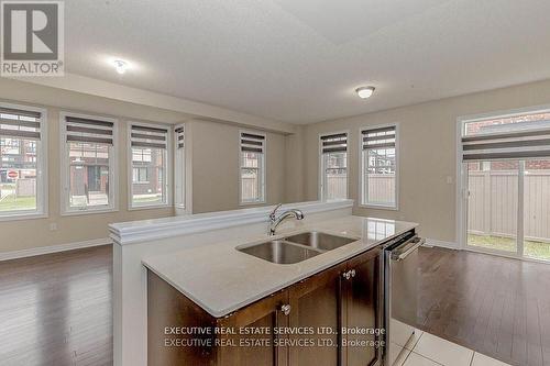 43 Pearman Crescent, Brampton (Northwest Brampton), ON - Indoor Photo Showing Kitchen With Double Sink