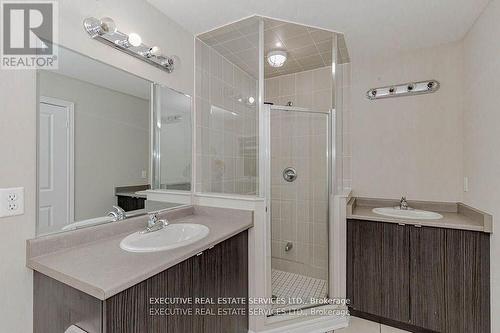 43 Pearman Crescent, Brampton (Northwest Brampton), ON - Indoor Photo Showing Bathroom