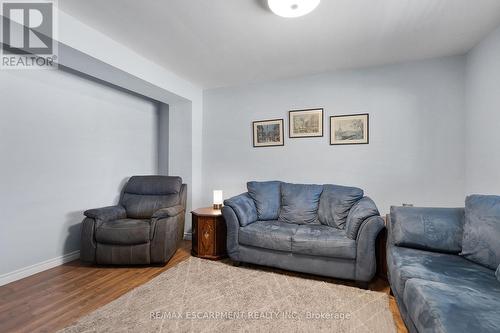 163 Champlain Drive, Fort Erie (Central Ave), ON - Indoor Photo Showing Living Room