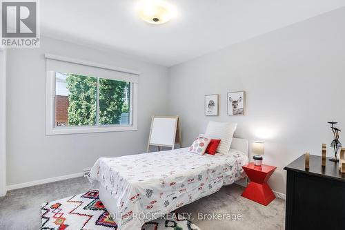 273 Roger Road, Ottawa, ON - Indoor Photo Showing Bedroom