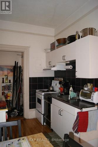 121-123 Daly Avenue, Ottawa, ON - Indoor Photo Showing Kitchen