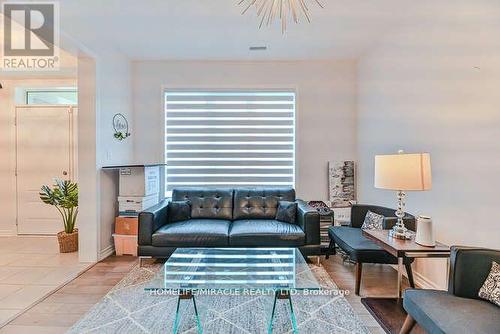 14 - 501 Buckeye Court, Milton (Cobban), ON - Indoor Photo Showing Living Room