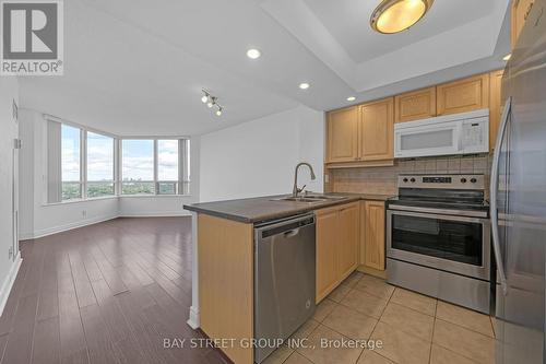 2321 - 15 Northtown Way, Toronto (Willowdale East), ON - Indoor Photo Showing Kitchen