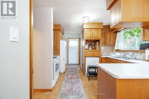 97 Ambleside Drive, Brampton (Brampton South), ON - Indoor Photo Showing Kitchen With Double Sink