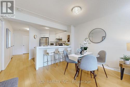 903 - 750 Bay Street, Toronto, ON - Indoor Photo Showing Dining Room