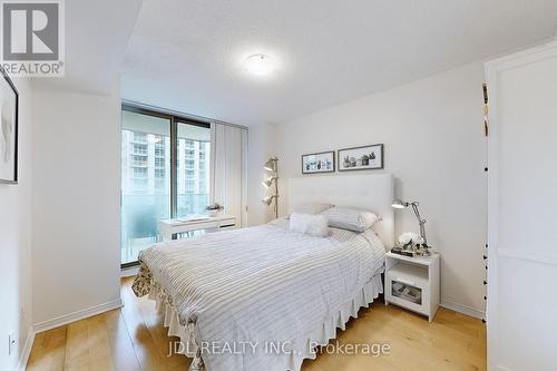 903 - 750 Bay Street, Toronto, ON - Indoor Photo Showing Bedroom