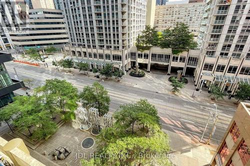 903 - 750 Bay Street, Toronto, ON - Outdoor