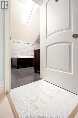 1020 Road 6 East, Kingsville, ON - Indoor Photo Showing Bathroom