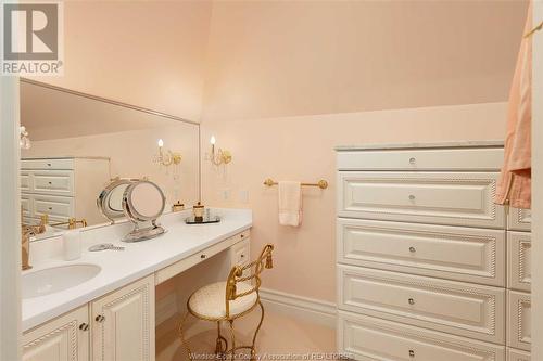 1020 Road 6 East, Kingsville, ON - Indoor Photo Showing Bathroom