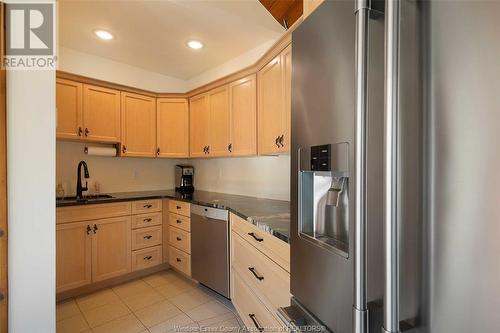 1020 Road 6 East, Kingsville, ON - Indoor Photo Showing Kitchen