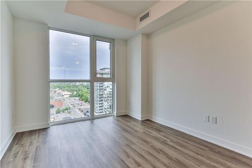 2007 James Street Unit# 1401, Burlington, ON - Indoor Photo Showing Other Room