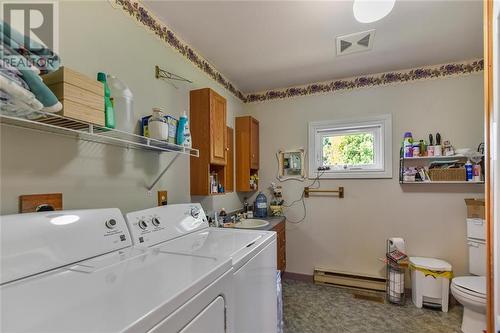 2670 Mcintosh Road, Prescott, ON - Indoor Photo Showing Laundry Room