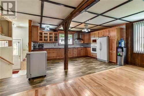 2670 Mcintosh Road, Augusta, ON - Indoor Photo Showing Kitchen