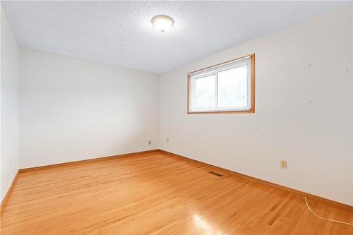 41 Elora Drive, Hamilton, ON - Indoor Photo Showing Other Room