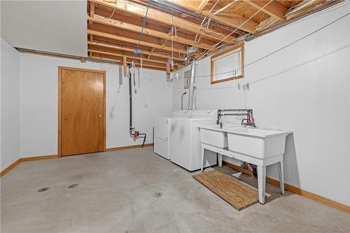 41 Elora Drive, Hamilton, ON - Indoor Photo Showing Laundry Room