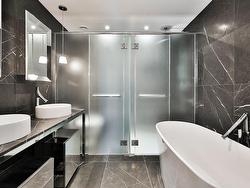 Ensuite bathroom - 