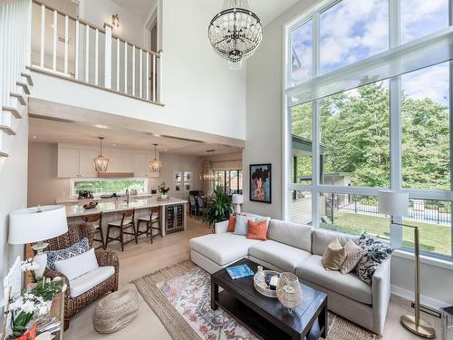 Vue d'ensemble - 886 Rue Bellerive, Saint-Jean-Sur-Richelieu, QC - Indoor Photo Showing Living Room