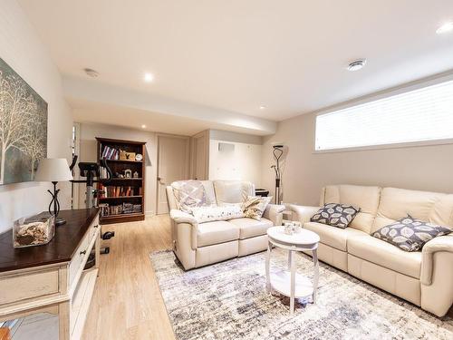 Salle familiale - 886 Rue Bellerive, Saint-Jean-Sur-Richelieu, QC - Indoor Photo Showing Living Room