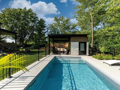 Piscine - 886 Rue Bellerive, Saint-Jean-Sur-Richelieu, QC - Outdoor With In Ground Pool