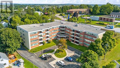 101 - 860 9Th Street E, Owen Sound, ON - Outdoor With View