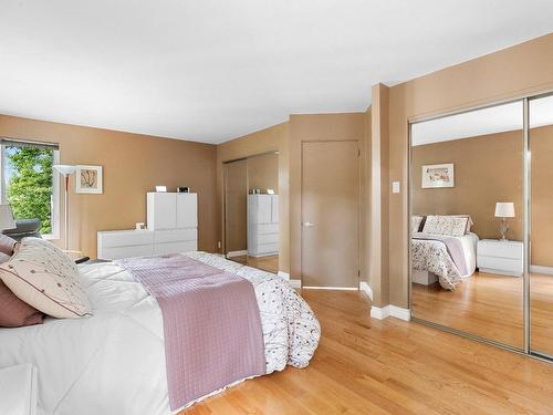 Chambre Ã Â coucher - 32 Rue Des Pins S., Sainte-Pétronille, QC - Indoor Photo Showing Bedroom