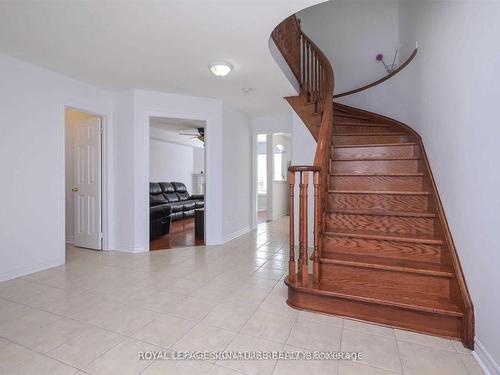 1327 Corm St, Innisfil, ON - Indoor Photo Showing Other Room