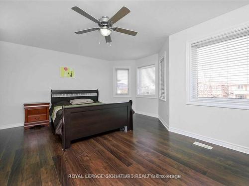 1327 Corm St, Innisfil, ON - Indoor Photo Showing Bedroom