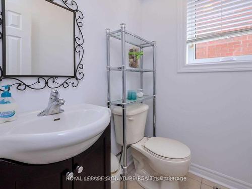 1327 Corm St, Innisfil, ON - Indoor Photo Showing Bathroom