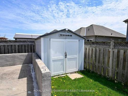 1327 Corm St, Innisfil, ON - Outdoor